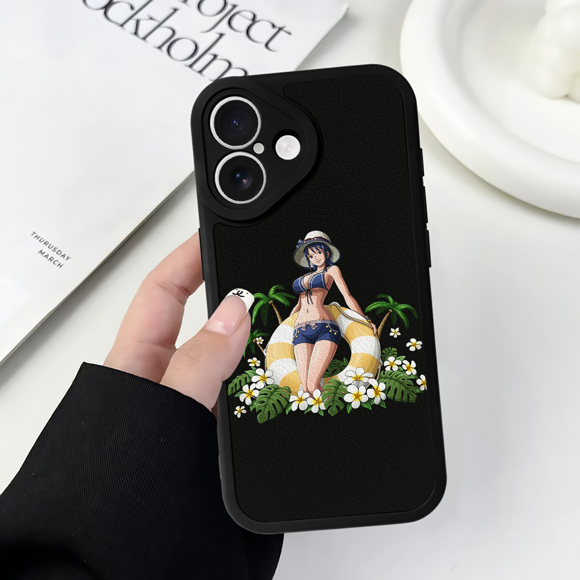 （画像用） ワンピース ニコ・ロビン ONE PIECE Nico Robin 【iPhone 16シリーズ対応】シリコンスマホケース（レザー調） 材質：シリコン